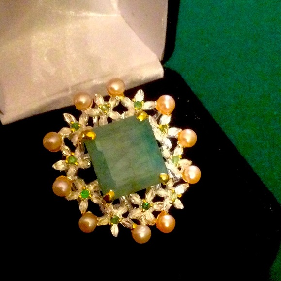 HUGE GENUINE 8 CTW of Genuine Emerald & Pearl Ring - Picture 2 of 11
